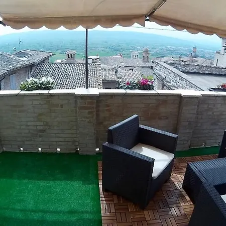 La Terrazza Di San Rufino Lägenhet