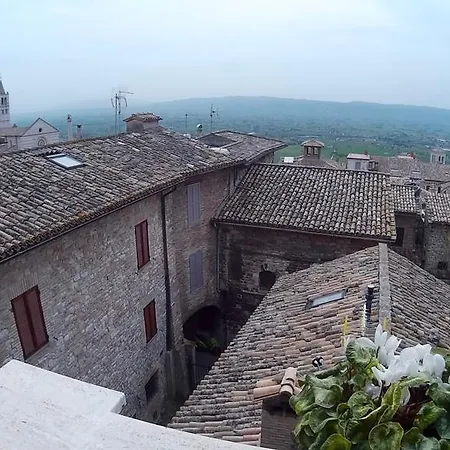 Lägenhet La Terrazza Di San Rufino *