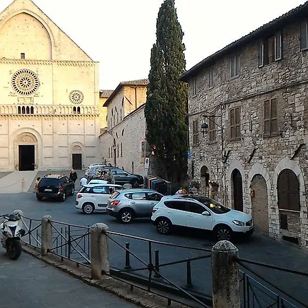 La Terrazza Di San Rufino Lägenhet Assisi